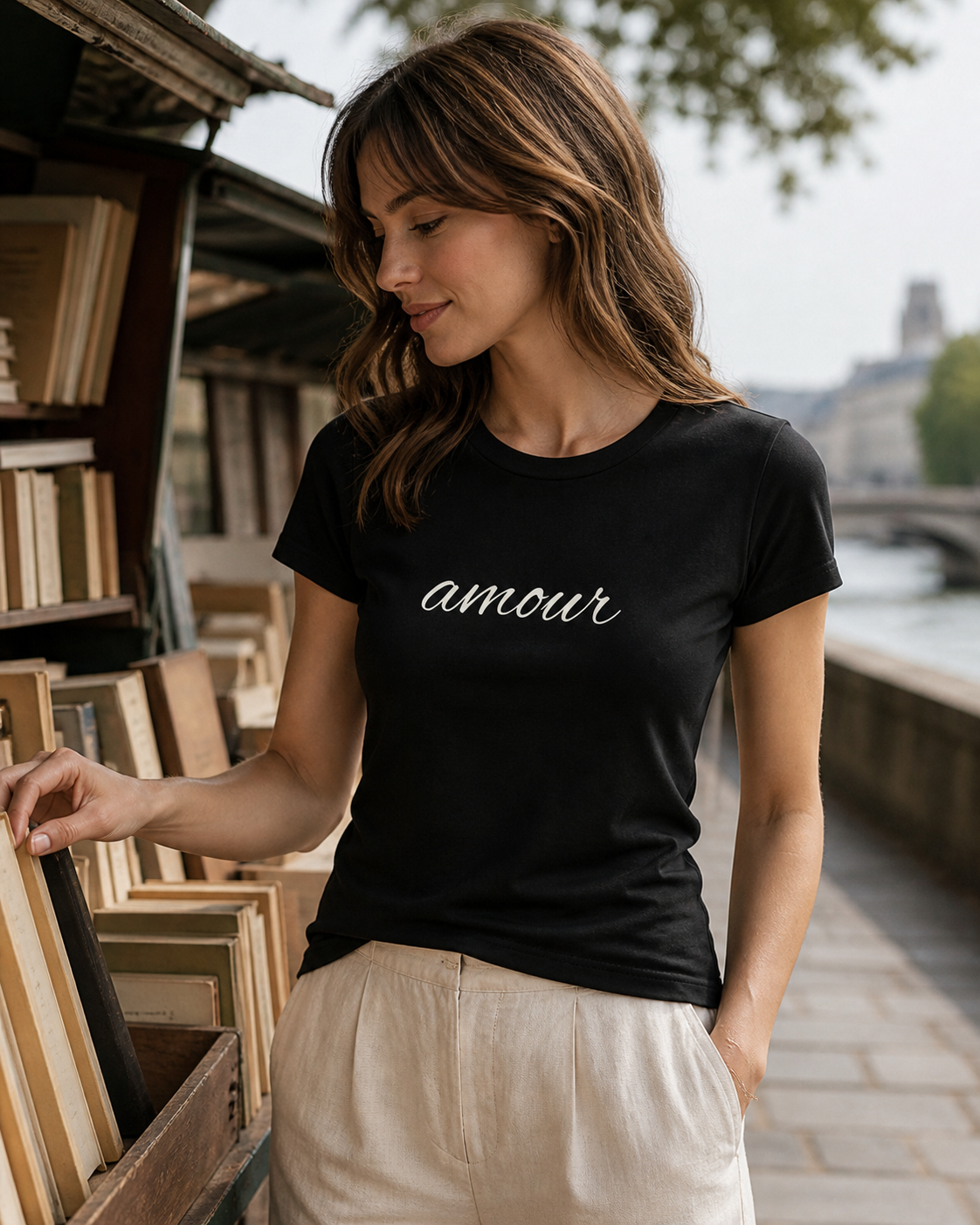 "Amour" Script French Luxury Travel Tee